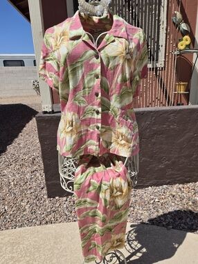 Vintage Hilo Hattie Hawaiian Linen Two-Piece Set